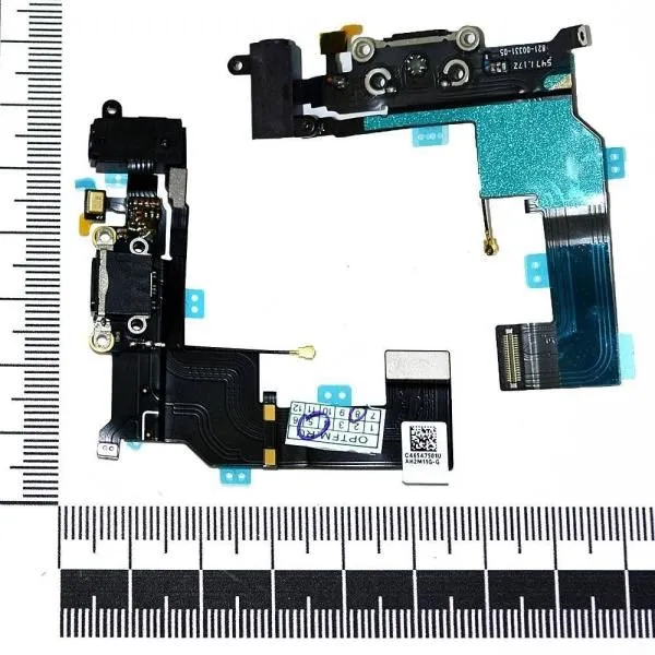 Шлейф совместим с iPhone SE + разъем зарядки + разъем гарнитуры черный orig Factory